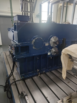 400 kW Un à un refroidissement par air forcé Boîte de vitesses et banc d'essai de performance et de fiabilité des essieux